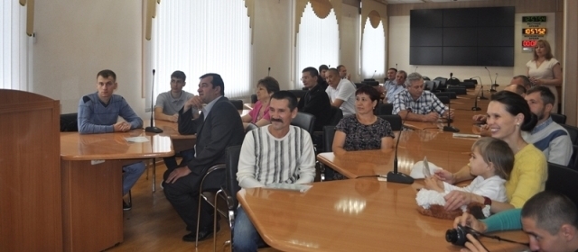 Жилищные сертификаты получили пенсионеры МВД Челябинской области. Ветераны полиции стали участниками целевой программы «Жилище».