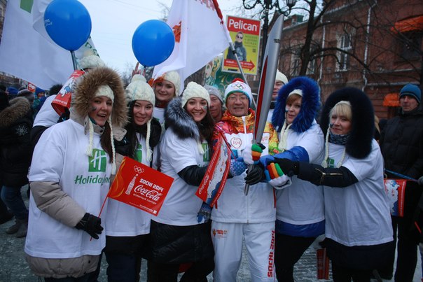 Команда Holiday Inn c марафонцем Леонидом Моисеевым - почетным гражданином Челябинска, чемпионом Европы, участником московской Олимпиады 1980 года, на которой он занял пятое место.